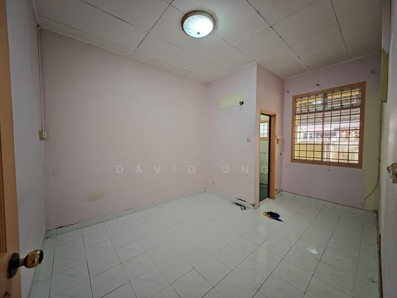 1-storey Terraced House for Sale in Taman Puteri Wangsa (Ulu Tiram) - David Ong - PropertyGuru.com.my