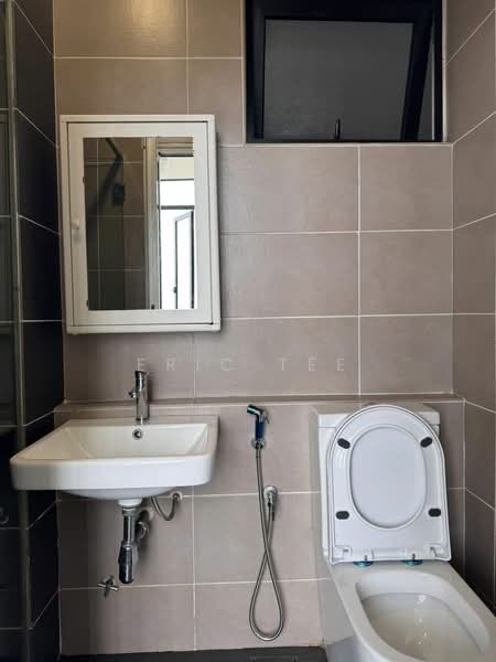 Servis Apartment untuk Disewa di D'Pristine - Eric Tee - Bathroom - PropertyGuru.com.my