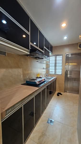 1.5-storey Terraced House for Rent in Johor Bahru (Johor) - Eve Tan - Kitchen - PropertyGuru.com.my