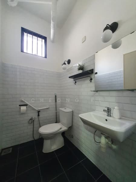 Rumah Teres 2 Tingkat untuk Dijual di Bandar Baru Bangi (Selangor) - Cheong KL - Bathroom - PropertyGuru.com.my