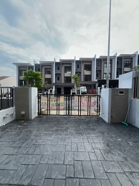 Terraced House for Sale in Gombak (Selangor) - Diren Tee - PropertyGuru.com.my