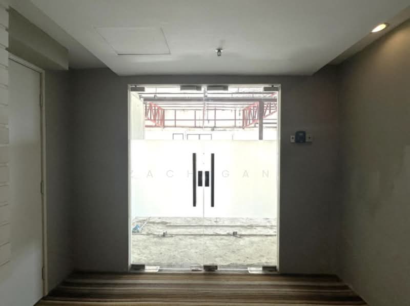 Pejabat untuk Disewa di Subang Jaya (Selangor) - Zach Gan - Entrance - PropertyGuru.com.my