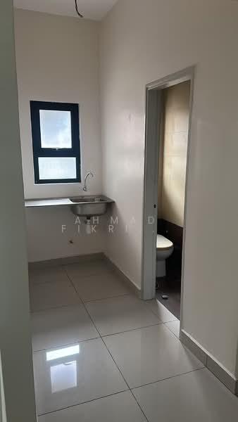 Kondominium untuk Disewa di Lake Vista Residence (Tasik Vista Residen) - Ahmad Fikri Amer Hamzah - Bathroom - PropertyGuru.com.my