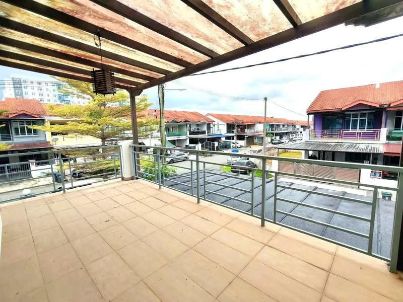 Rumah Teres 2 Tingkat untuk Dijual di Taman Scientex Senai (Senai) - Ida Aziz - Balcony - PropertyGuru.com.my
