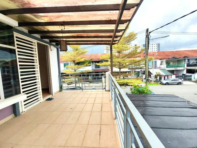 Rumah Teres 2 Tingkat untuk Dijual di Taman Scientex Senai (Senai) - Ida Aziz - Balcony - PropertyGuru.com.my