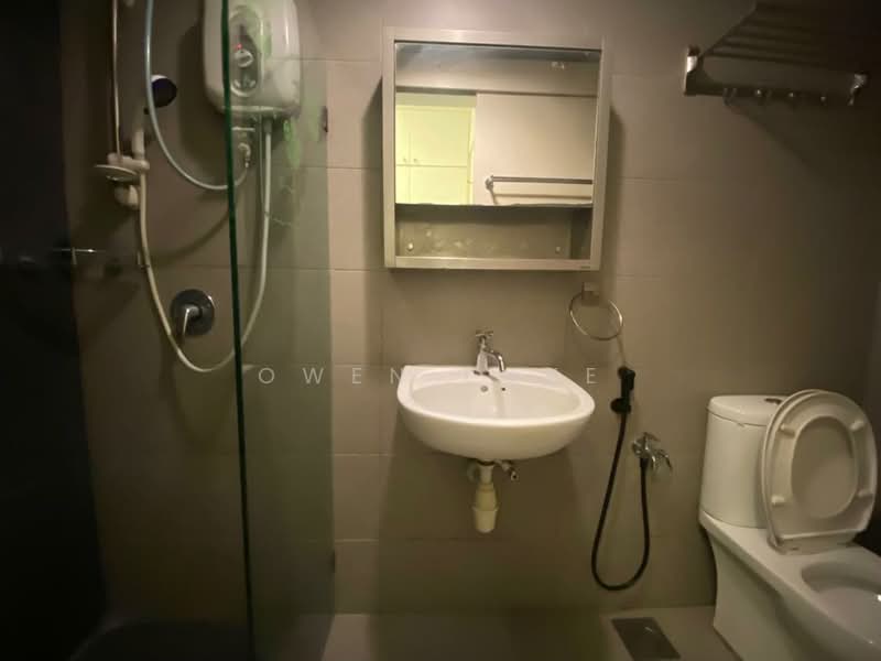 Service Residence for Rent at Avenue D'Vogue - Owen Loke - Bathroom - PropertyGuru.com.my