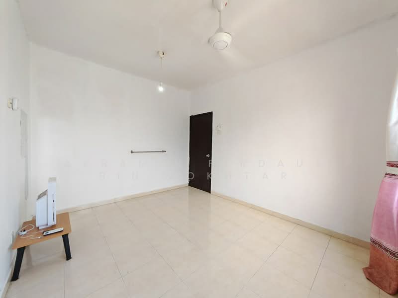 Pangsapuri untuk Dijual di Enggang Apartment - Akramin Firdaus Bin Mokhtar - PropertyGuru.com.my