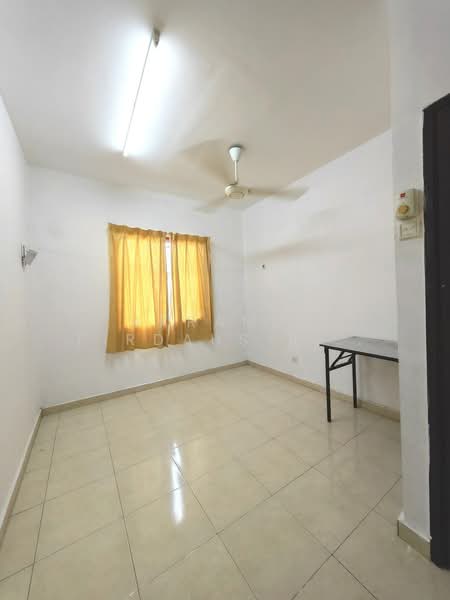 Pangsapuri untuk Dijual di Enggang Apartment - Akramin Firdaus Bin Mokhtar - PropertyGuru.com.my