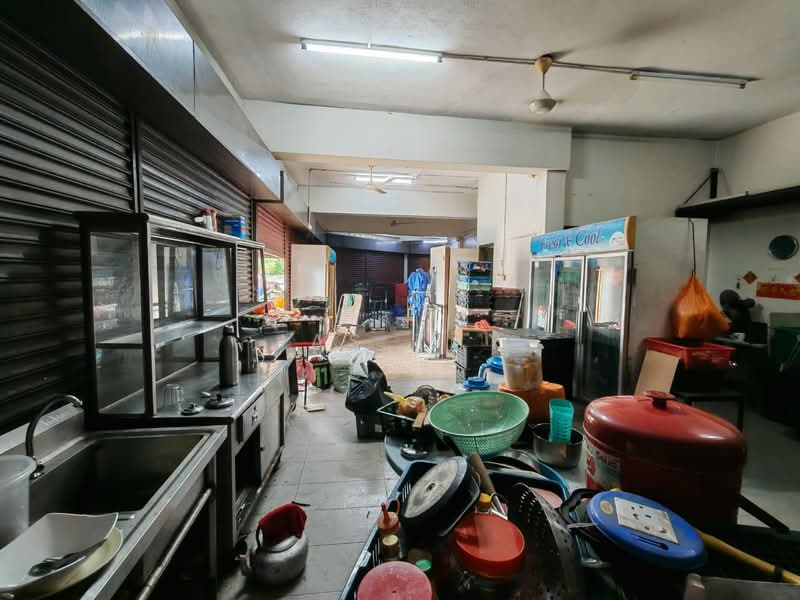 Kedai / Pejabat untuk Disewa di Plentong (Johor) - Jas Tay - Kitchen - PropertyGuru.com.my