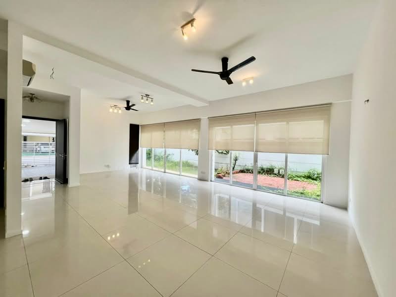 Semi-Detached House for Sale in Tanjung Tokong (Penang) - Quvee Ooi - Living Room - PropertyGuru.com.my