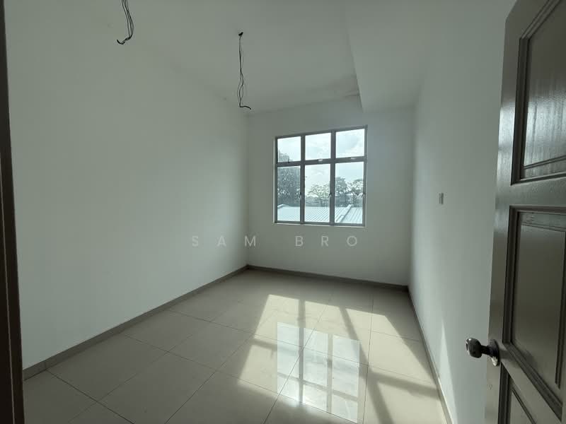 Rumah Teres 2 Tingkat untuk Dijual di Taman Sri Kluang (Kluang) - Sam Bro - PropertyGuru.com.my