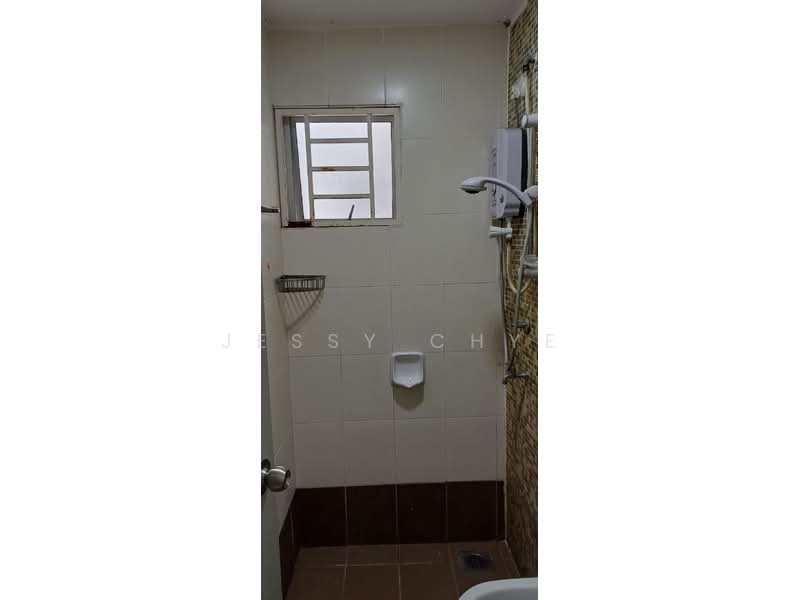 Kondominium untuk Disewa di Suasana Lumayan - Jessy Chye - Bathroom - PropertyGuru.com.my