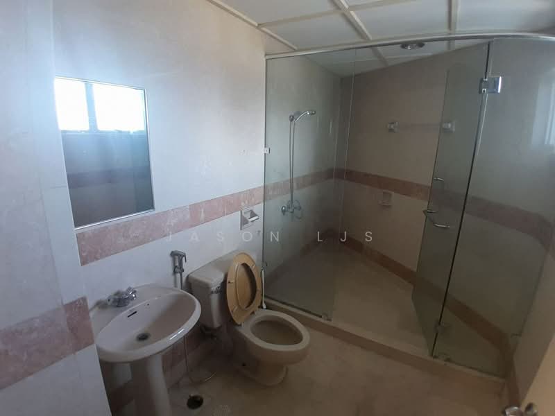 Condominium for Rent at Villa Scott - Jason LJS - Bathroom - PropertyGuru.com.my