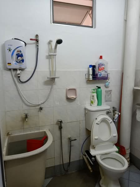Apartment for Sale at Tanjung Indah - C.H. Lee - Bathroom - PropertyGuru.com.my
