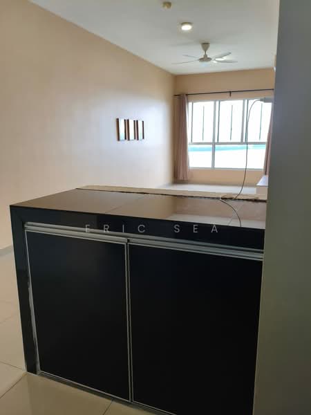 Servis Apartment untuk Disewa di SkyLake Residence - Eric Sea - Living Room - PropertyGuru.com.my