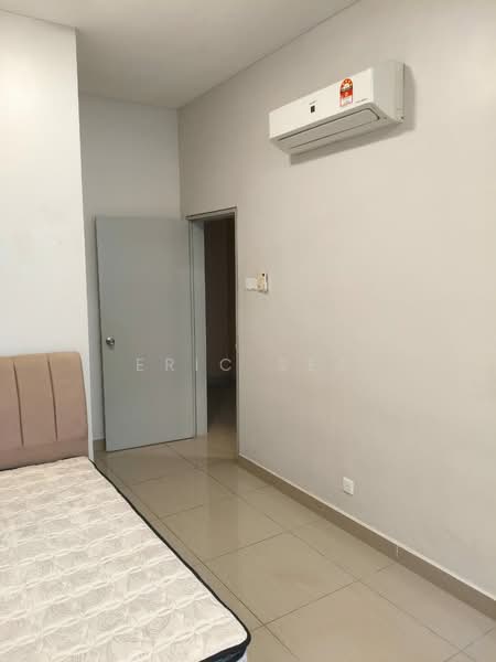 Servis Apartment untuk Disewa di SkyLake Residence - Eric Sea - Bedroom - PropertyGuru.com.my