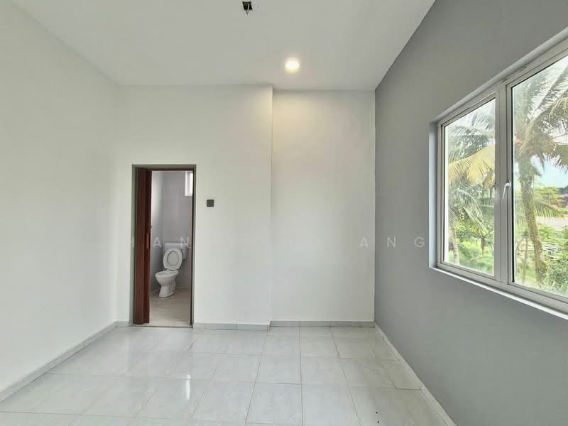 Rumah Teres 2.5 Tingkat untuk Dijual di Taman Pulai Utama (Skudai) - Han Yong Ang - Bathroom - PropertyGuru.com.my