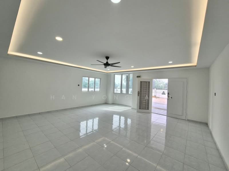 Rumah Teres 2.5 Tingkat untuk Dijual di Taman Pulai Utama (Skudai) - Han Yong Ang - Living Room - PropertyGuru.com.my