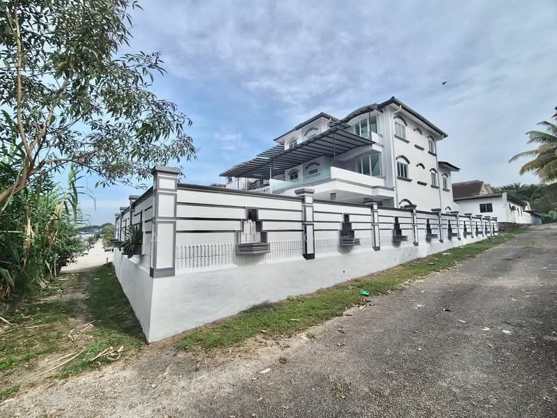 Rumah Teres 2.5 Tingkat untuk Dijual di Taman Pulai Utama (Skudai) - Han Yong Ang - Exterior - PropertyGuru.com.my