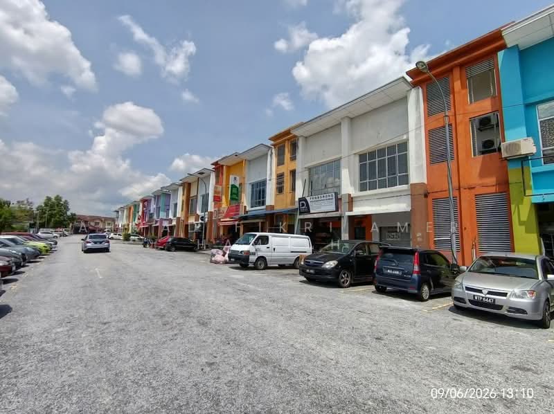 Shop / Office for Rent in Bandar Bukit Mahkota (Bangi) - Ahmad Fikri Amer Hamzah - Exterior - PropertyGuru.com.my