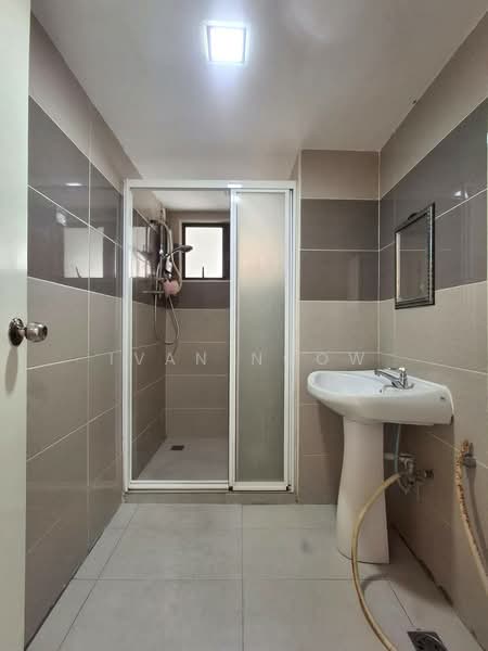 Condominium for Sale at Angkupuri Condominium - Ivan Ngow - Common Bathroom - PropertyGuru.com.my