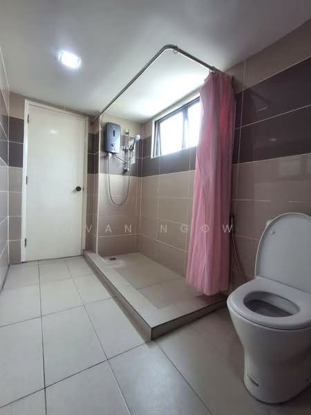 Condominium for Sale at Angkupuri Condominium - Ivan Ngow - Master Bathroom View 2 - PropertyGuru.com.my