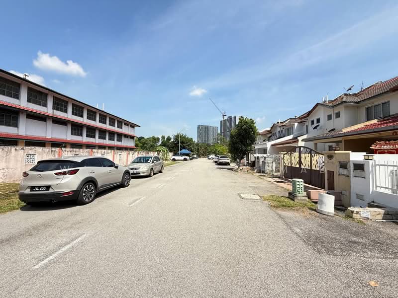 Rumah Teres 2 Tingkat untuk Dijual di TAMAN PUCHONG UTAMA (Puchong) - Wan Azlan Ahmad - PropertyGuru.com.my