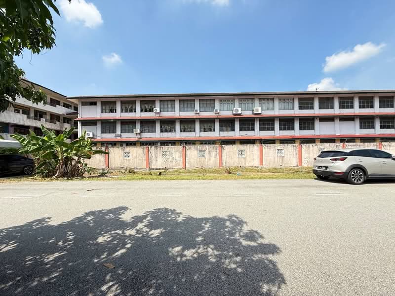 Rumah Teres 2 Tingkat untuk Dijual di TAMAN PUCHONG UTAMA (Puchong) - Wan Azlan Ahmad - PropertyGuru.com.my
