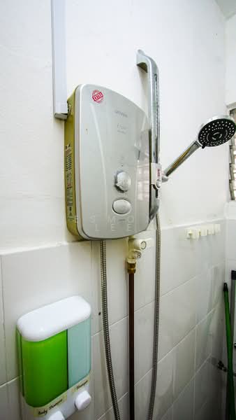 Apartment for Rent at Palm & Nipah Court (Pangsapuri Nipah) - Desmond Lee - Bathroom - PropertyGuru.com.my