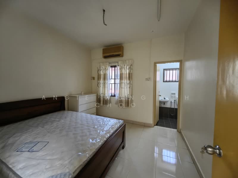 Rumah Teres 2 Tingkat untuk Dijual di Taman Sri Keledang (Mantin) - Angie Wong Poh Choo - Bedroom - PropertyGuru.com.my