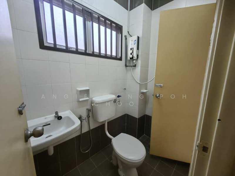Rumah Teres 2 Tingkat untuk Dijual di Taman Sri Keledang (Mantin) - Angie Wong Poh Choo - Bathroom - PropertyGuru.com.my