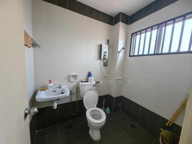 Rumah Teres 2 Tingkat untuk Dijual di Taman Sri Keledang (Mantin) - Andy Wong - Bathroom - PropertyGuru.com.my
