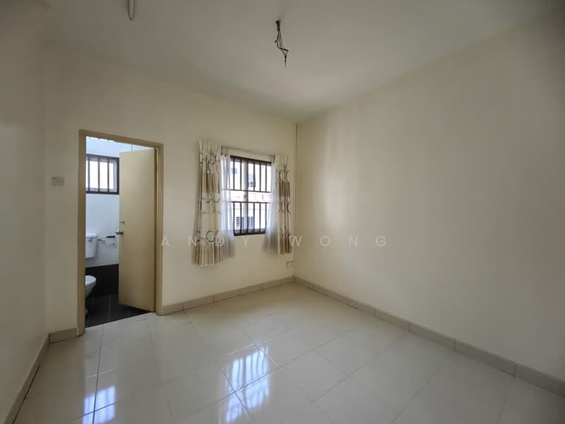 Rumah Teres 2 Tingkat untuk Dijual di Taman Sri Keledang (Mantin) - Andy Wong - Bathroom - PropertyGuru.com.my