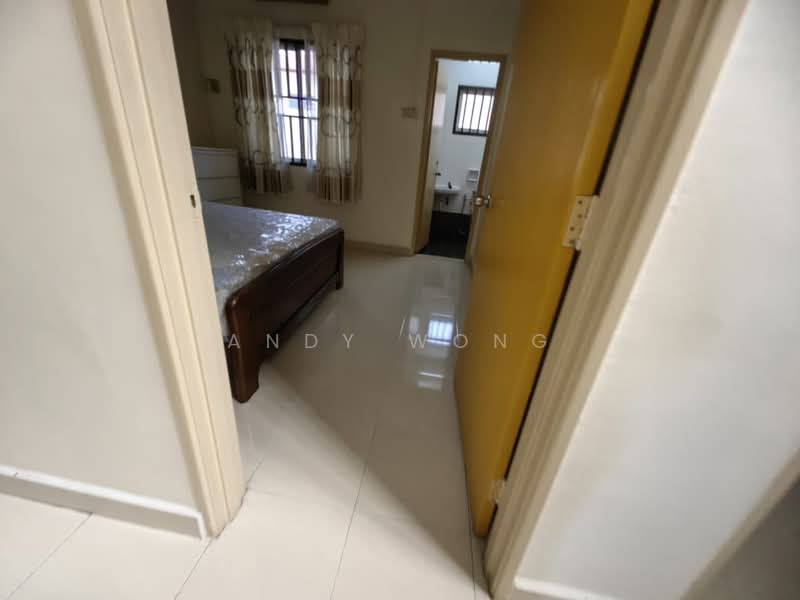 Rumah Teres 2 Tingkat untuk Dijual di Taman Sri Keledang (Mantin) - Andy Wong - Bedroom - PropertyGuru.com.my