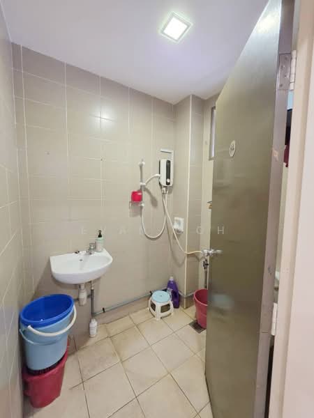 Rumah Teres 2 Tingkat untuk Dijual di Taman Putra Impiana (Puchong) - Evan Goh - Bathroom - PropertyGuru.com.my