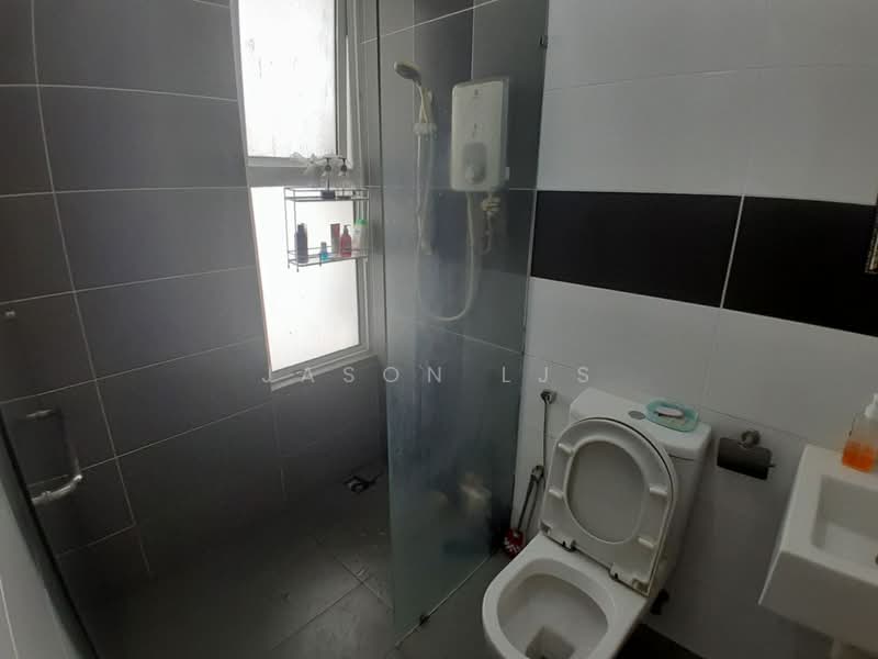 Kondominium untuk Disewa di Arte Condominium - Jason LJS - Bathroom - PropertyGuru.com.my