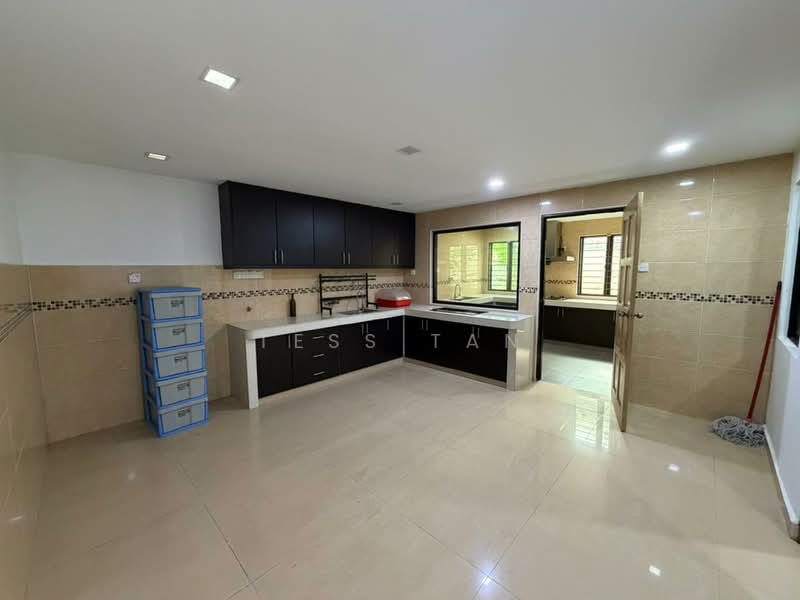 Rumah Teres 2 Tingkat untuk Disewa di Kepong (Kuala Lumpur) - Tess Tan - Kitchen - PropertyGuru.com.my