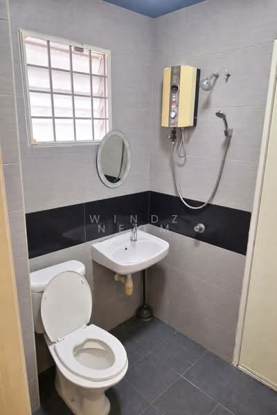 Rumah Teres 2 Tingkat untuk Dijual di Kota Perdana (Seri Kembangan) - Windz Neom - Bathroom - PropertyGuru.com.my