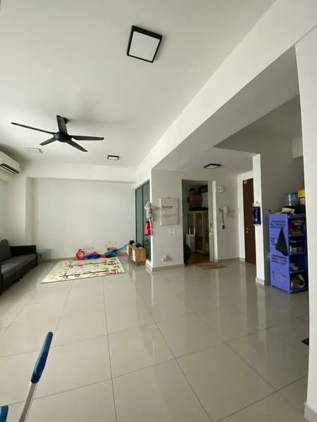 Condominium for Sale at Lake Point Residence - ZF Chua - Living Room - PropertyGuru.com.my