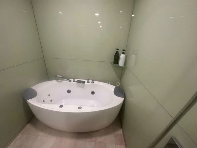 Service Residence for Sale at Vipod Residence - Sam Ho - Bathroom - PropertyGuru.com.my