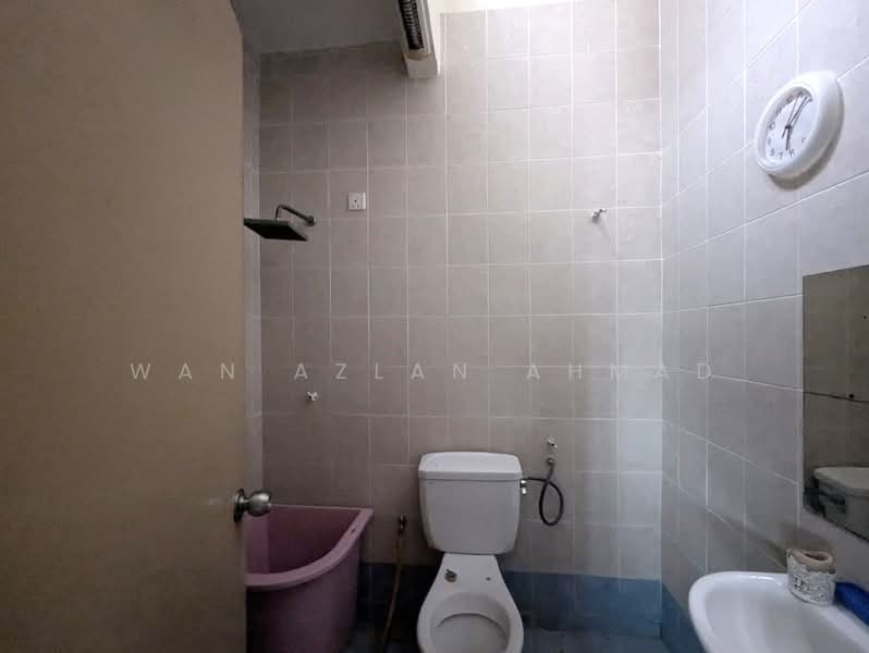 2-storey Terraced House for Sale in Bandar Nusa Rhu (Shah Alam) - Wan Azlan Ahmad - PropertyGuru.com.my