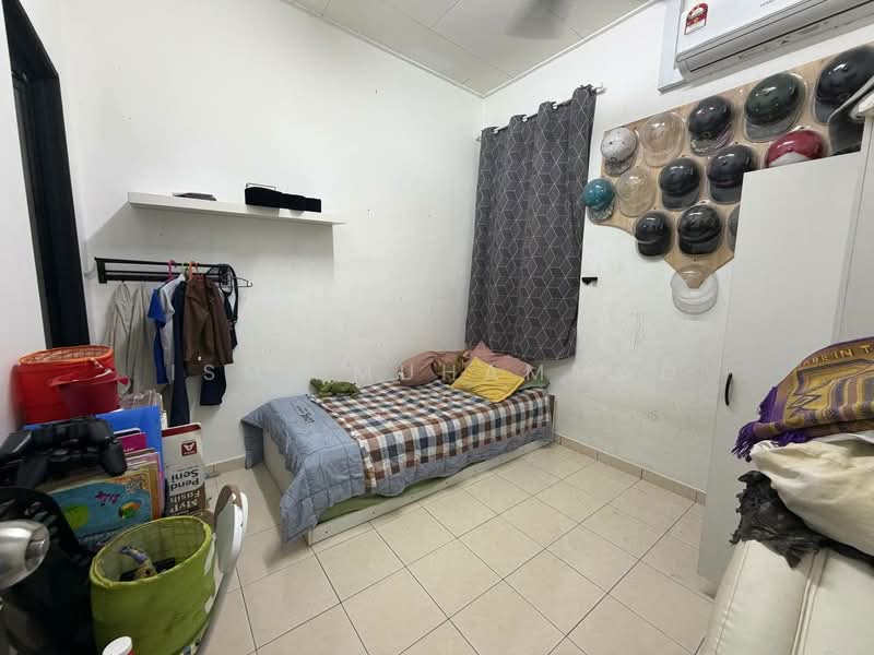 Rumah Teres 1 Tingkat untuk Dijual di Taman Bandar Senawang (Senawang) - Ismi Muhammad - Bedroom - PropertyGuru.com.my