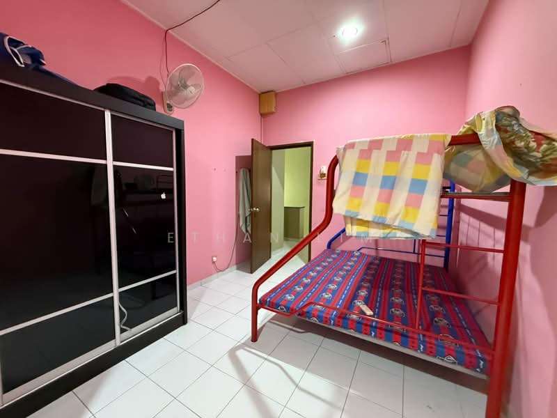 Rumah Teres 2 Tingkat untuk Dijual di Taman Suria (Bandar Sungai Long) - Ethan Lim - Bedroom - PropertyGuru.com.my