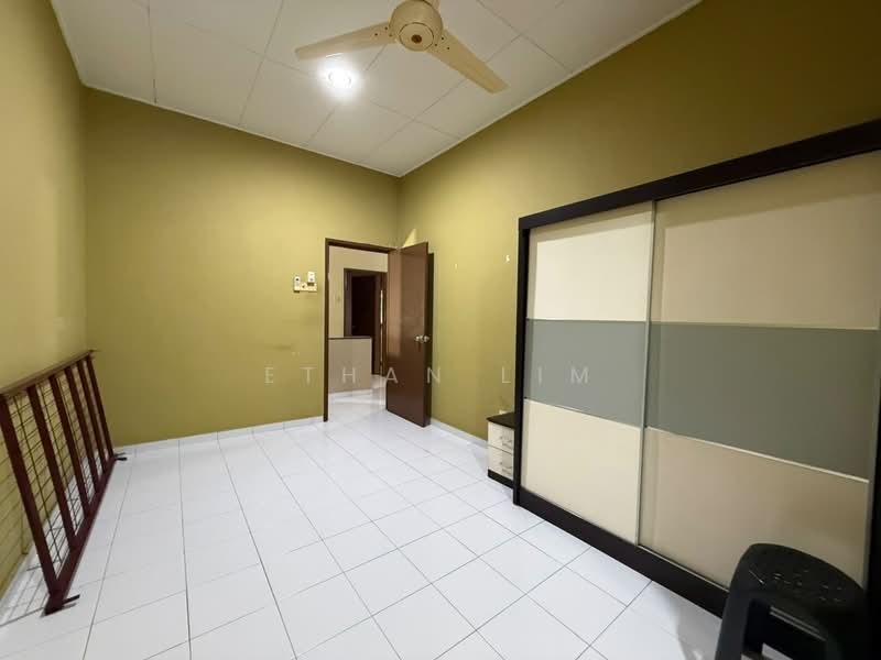 Rumah Teres 2 Tingkat untuk Dijual di Taman Suria (Bandar Sungai Long) - Ethan Lim - Bedroom - PropertyGuru.com.my