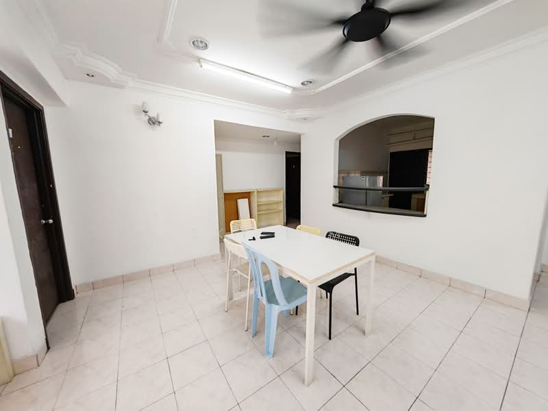 Kondominium untuk Disewa di Vista Komanwel C - Sky Lim - Dining Room - PropertyGuru.com.my