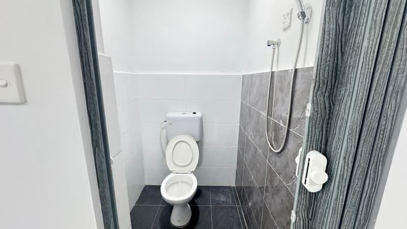 2-storey Terraced House for Sale in Taman Desa Kluang (Kluang) - Blue Chan - Bathroom - PropertyGuru.com.my