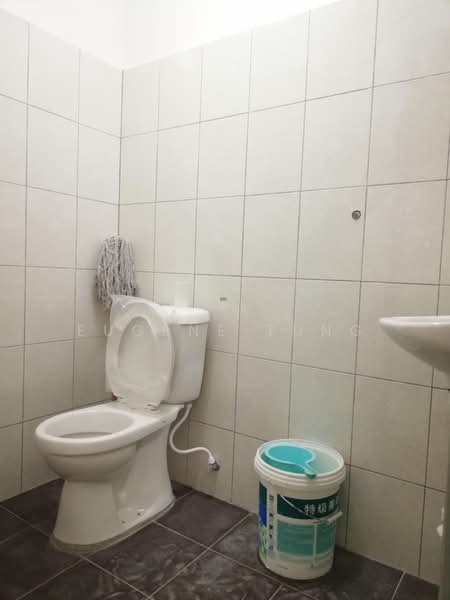 Kedai untuk Dijual di George Town (Penang) - Eugene Tung - Bathroom - PropertyGuru.com.my