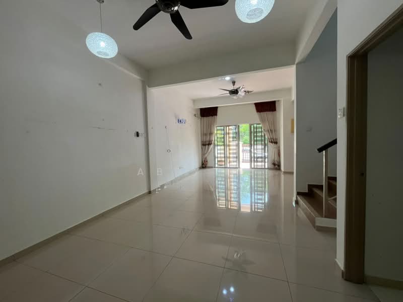Rumah Teres 2 Tingkat untuk Dijual di Taman Belia Antarabangsa (Bukit Katil) - Abby Ho - Living Room - PropertyGuru.com.my