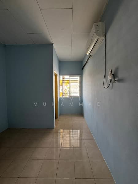 Rumah Teres 1 Tingkat untuk Dijual di Taman Nusari Bayu (Bandar Sri Sendayan) - Ismi Muhammad - Interior - PropertyGuru.com.my