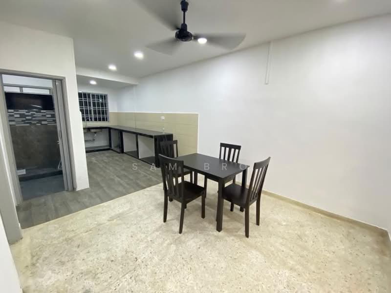 Rumah Teres 1 Tingkat untuk Dijual di Taman Rinting (Masai) - Sam Bro - Kitchen - PropertyGuru.com.my